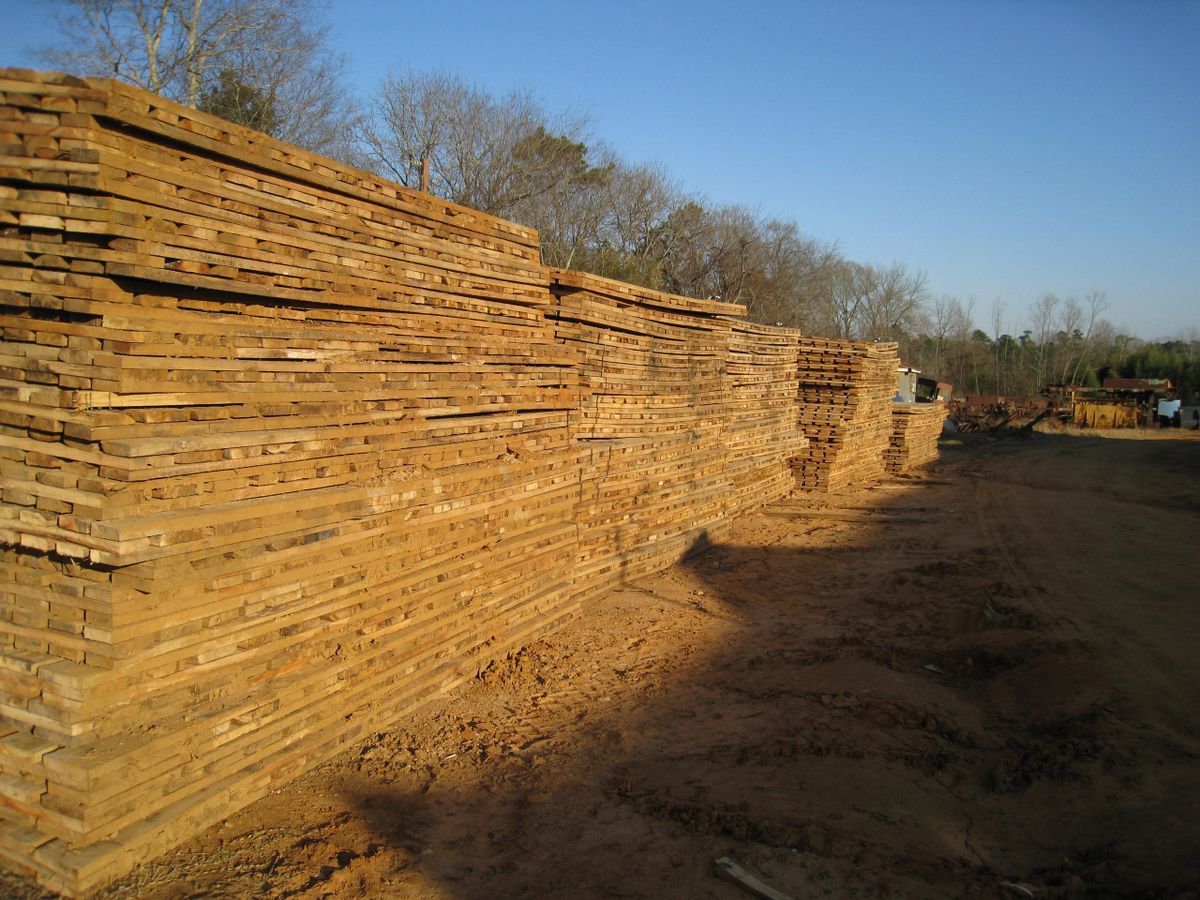 Gillespie Lumber facility photo